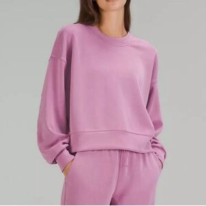 Lululemon • Perfectly Oversized Cropped Crew Softstreme
Velvet Dust